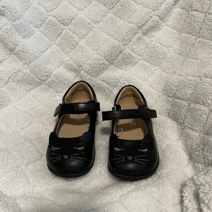 Children’s Place Maryjanes toddler 7C